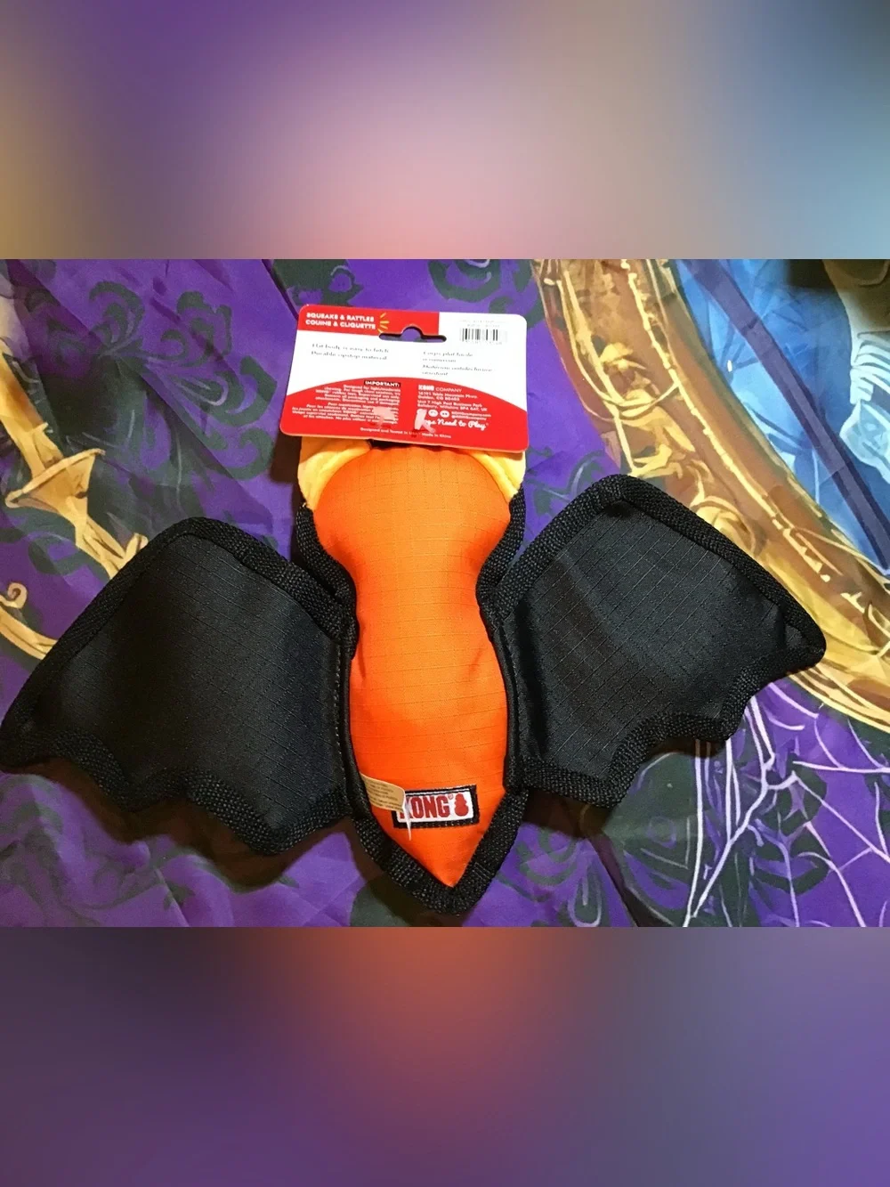 Kong ballistic bat squeaks & rattles dog toy afraid-NEW